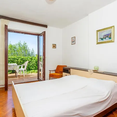Apartment Gorgeous In With Wifi Vantacici