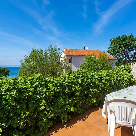 2 Bedroom Awesome In Apartment *
